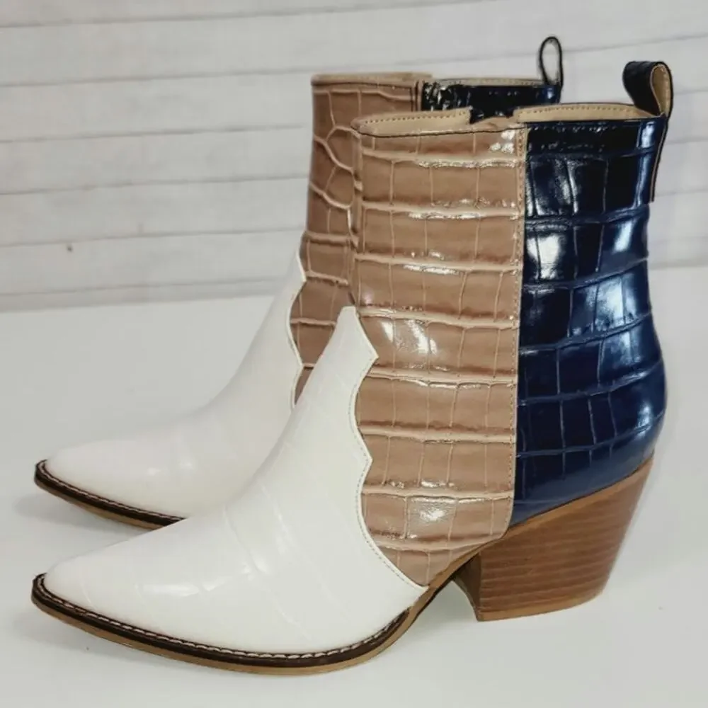 ARIDER GIRL Delite Crocodile Print Ankle Boot in Navy Cream, sz 7